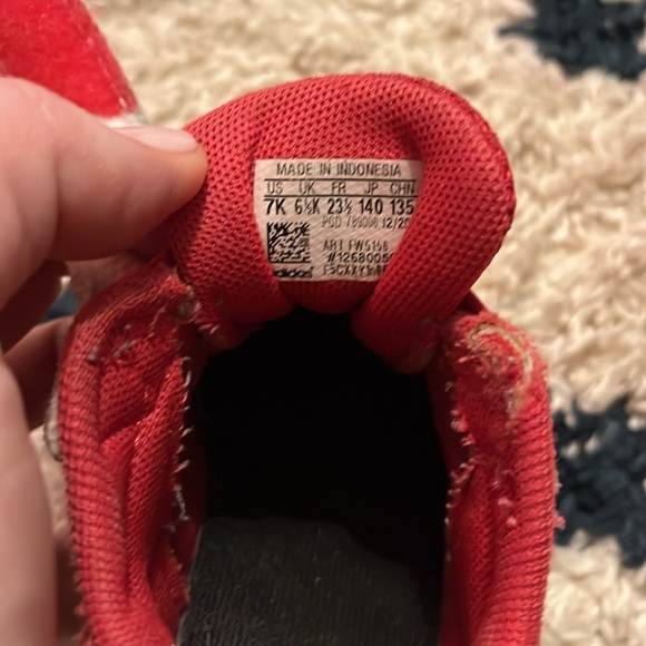 Pink Addidas - Picture 3 of 3